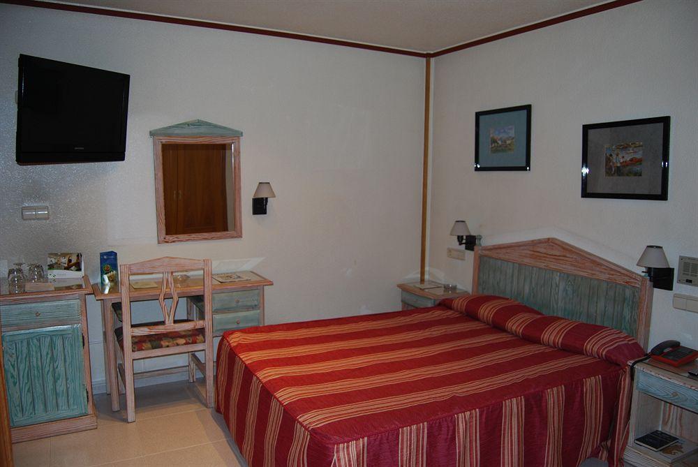 Nuevo Hotel Vista Alegre บัลเดเปญญาส ภายนอก รูปภาพ